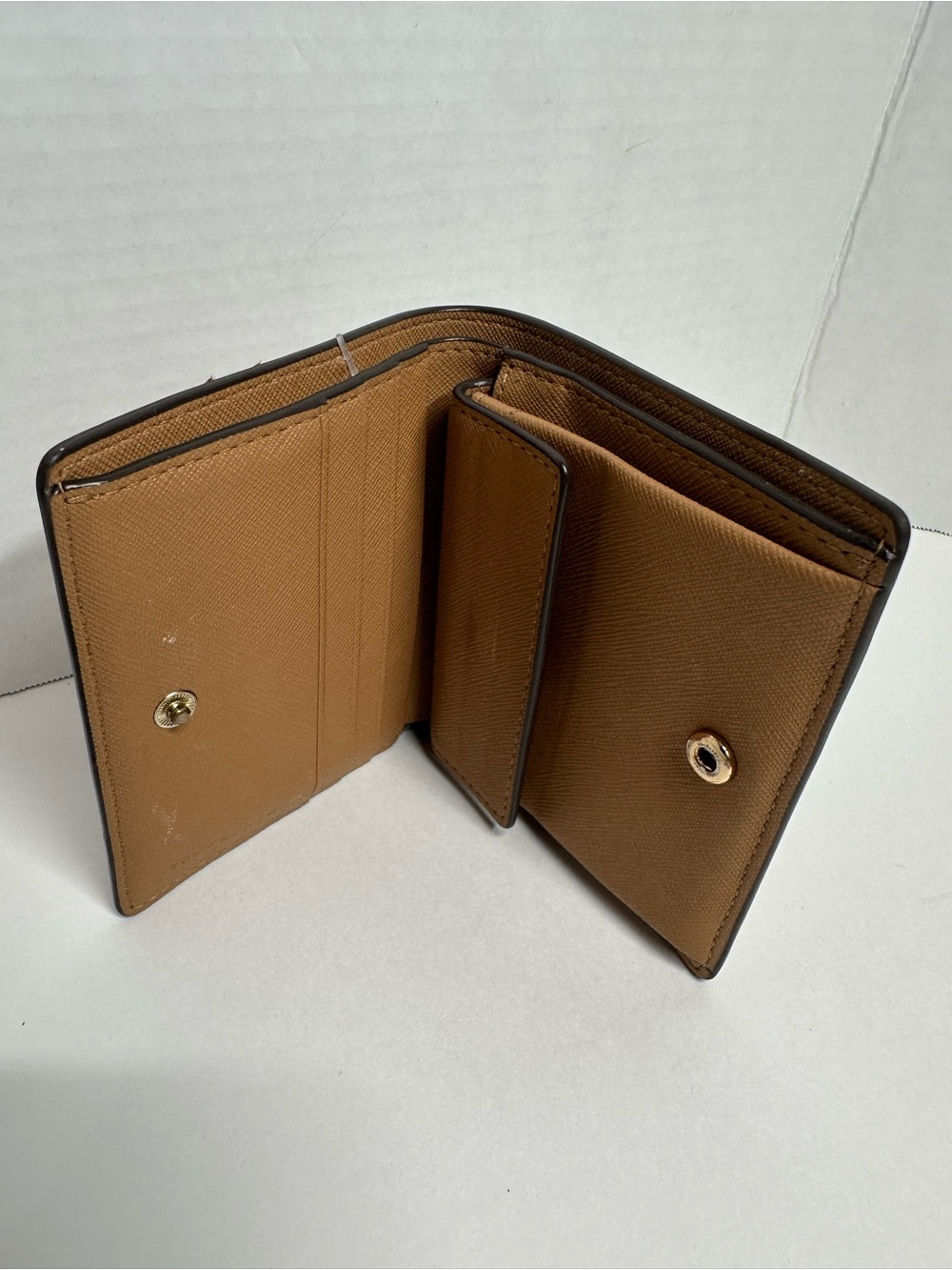 Tory Burch Caramel Tan Saffiano Bi-Fold Wallet - Picture 2 of 9